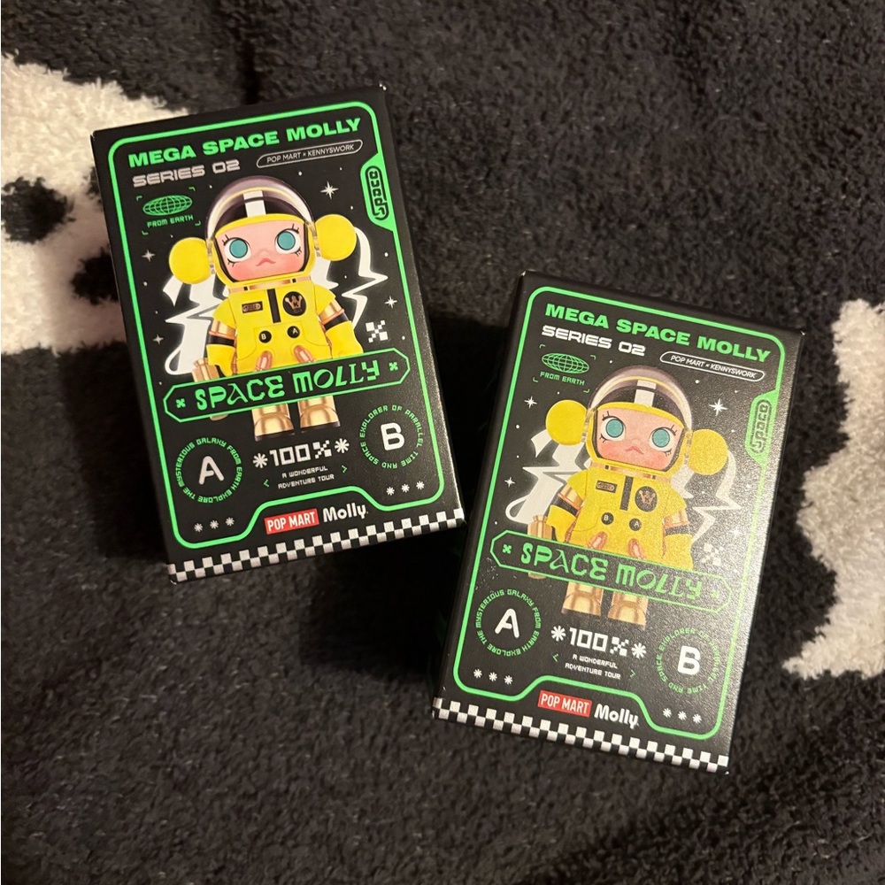 Mega Space Molly Series 02 Collectible Figures set of 2